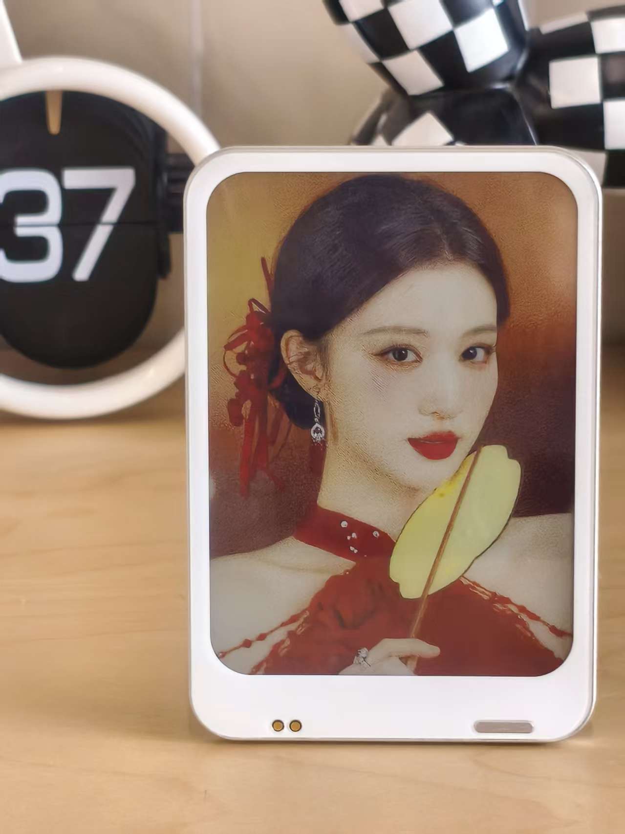 3.98 inch E-ink Fridge Magnet